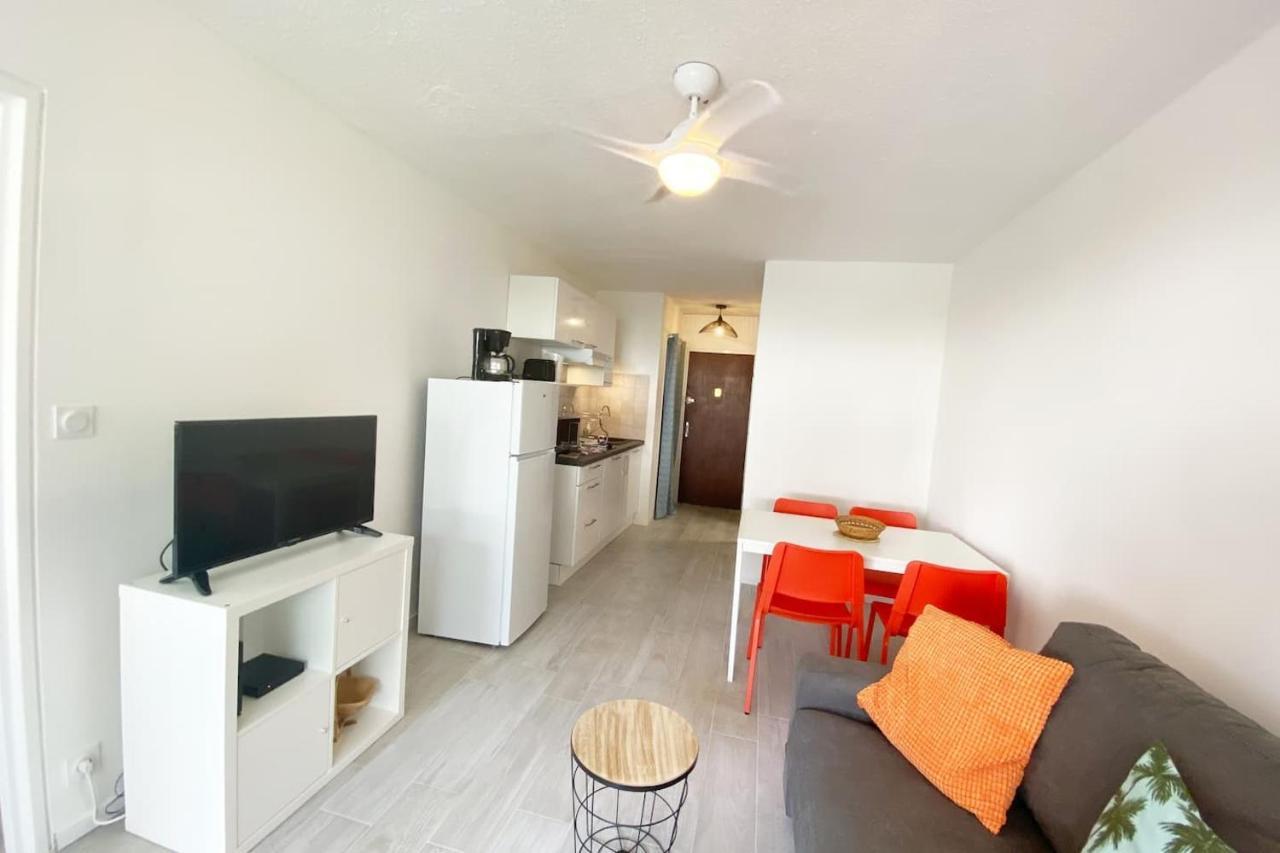 Le Estella Appart: Beachside Serenity with Parking & Wi-Fi La Grande-Motte Exterior photo